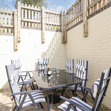 Amaranta Villa Weymouth Exterior photo
